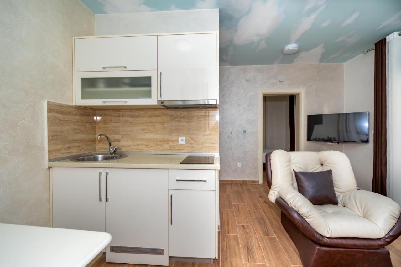 Kaom Lux Apartment Dobra Voda Exterior photo