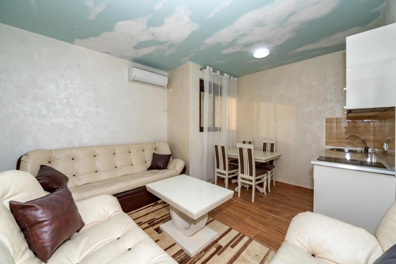 Kaom Lux Apartment Dobra Voda Exterior photo
